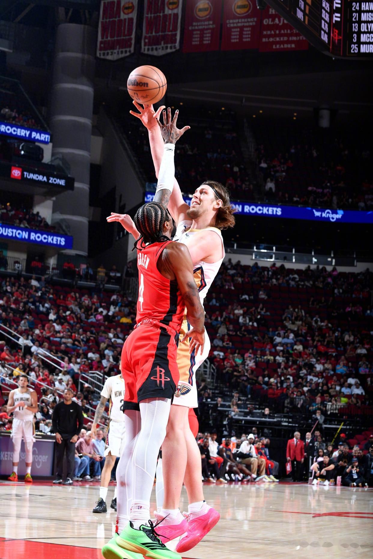 火箭队力克黄蜂,取得五连胜 火箭队力克黄蜂,取得五连胜