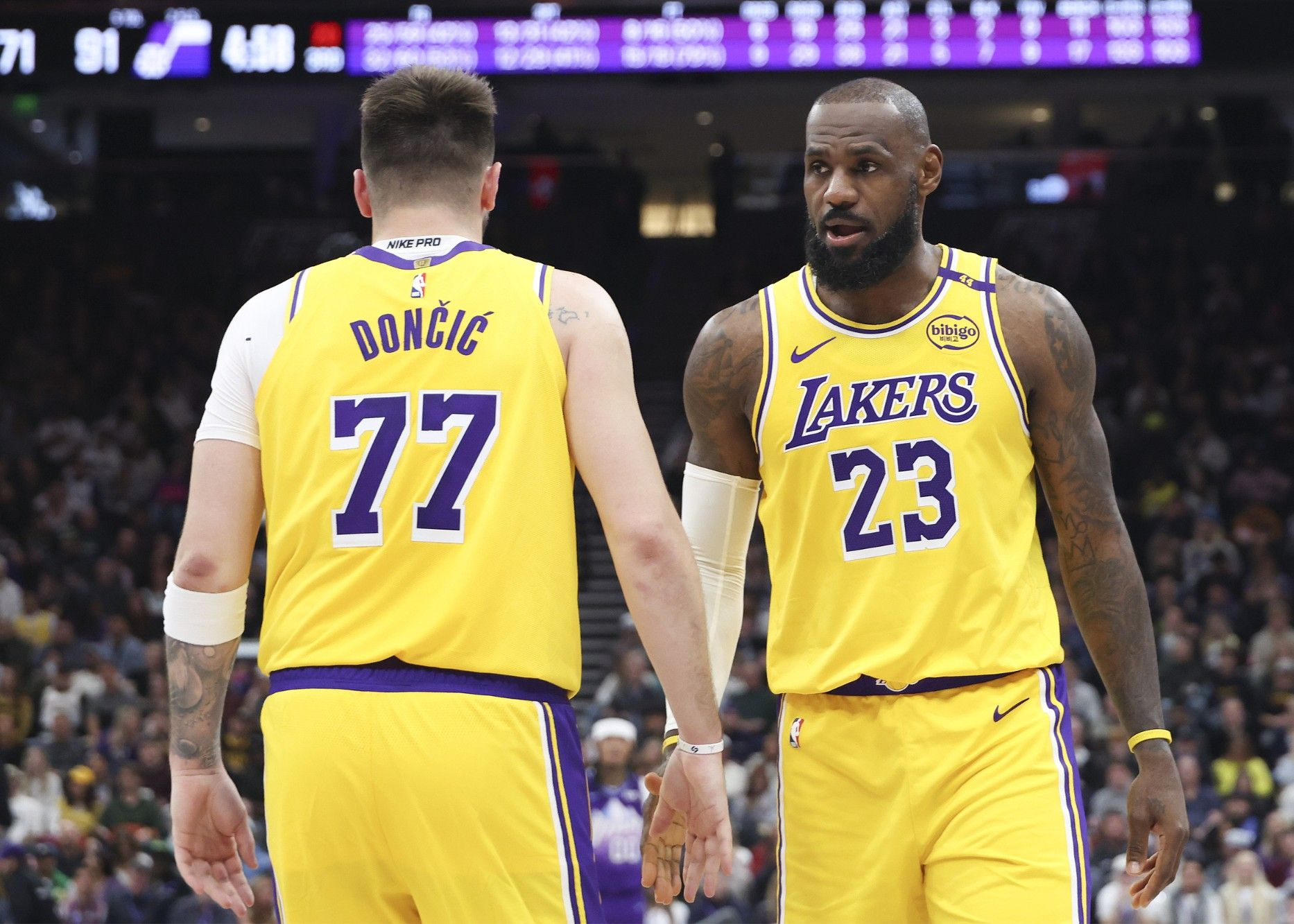 湖人大胜老鹰,詹姆斯砍下30+10+10 湖人大胜老鹰,詹姆斯砍下30+10+10