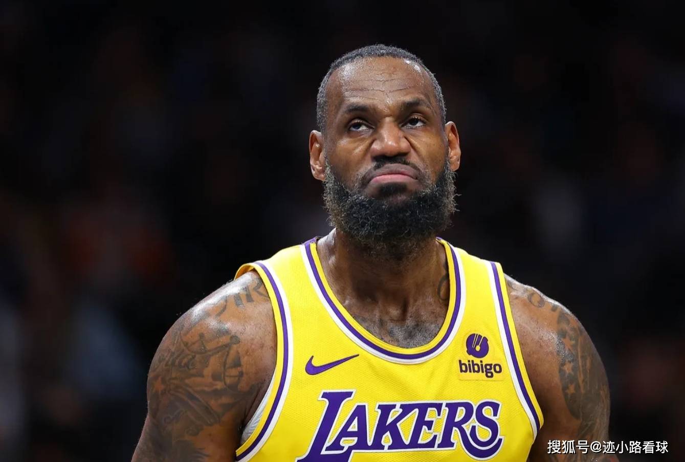 湖人大胜老鹰,詹姆斯砍下30+10+10 湖人大胜老鹰,詹姆斯砍下30+10+10