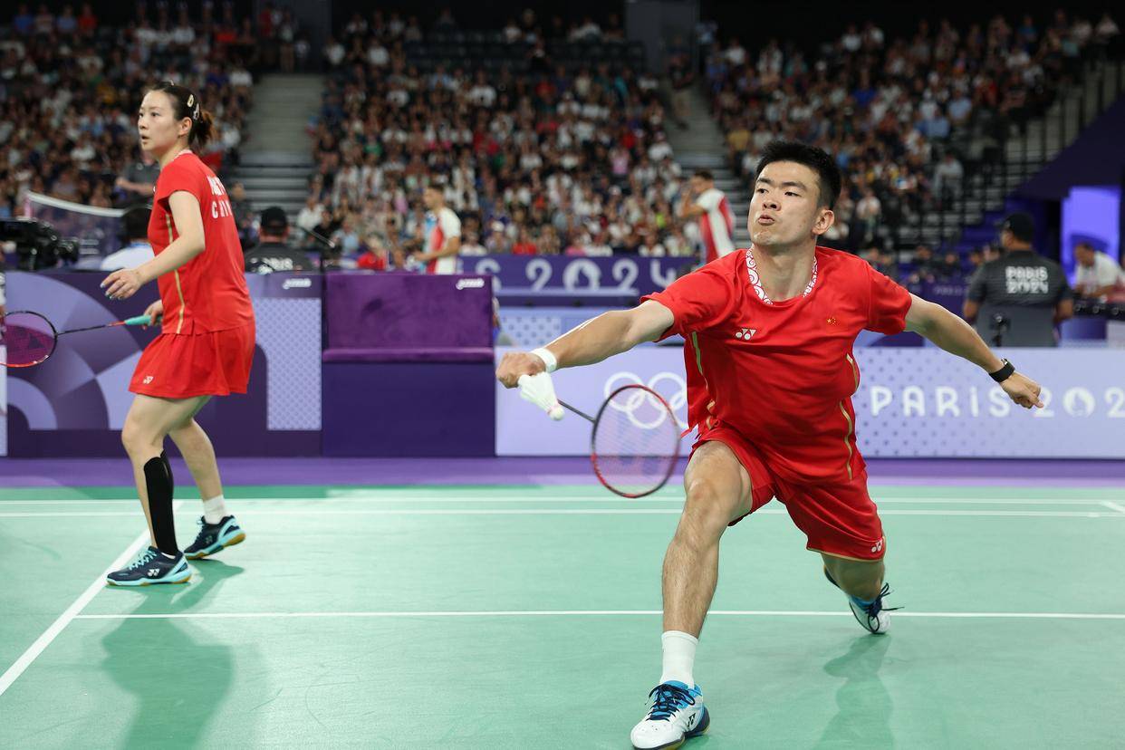 马来西亚队力克日本队，郑思维点燃赛场