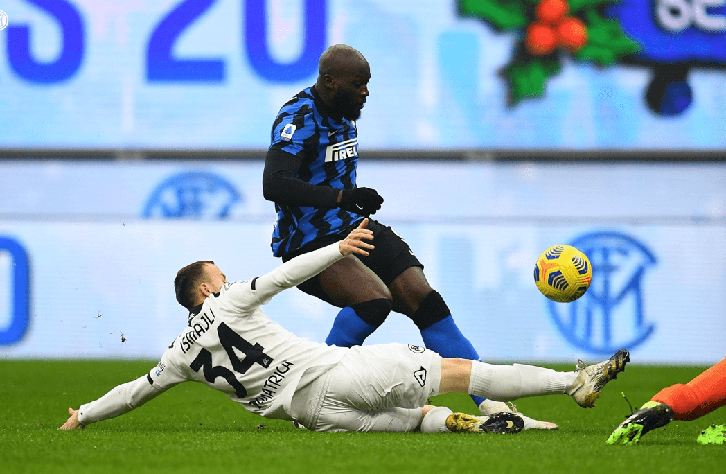 开云体育登录-尤文碾压里昂，阿什拉夫状态火热